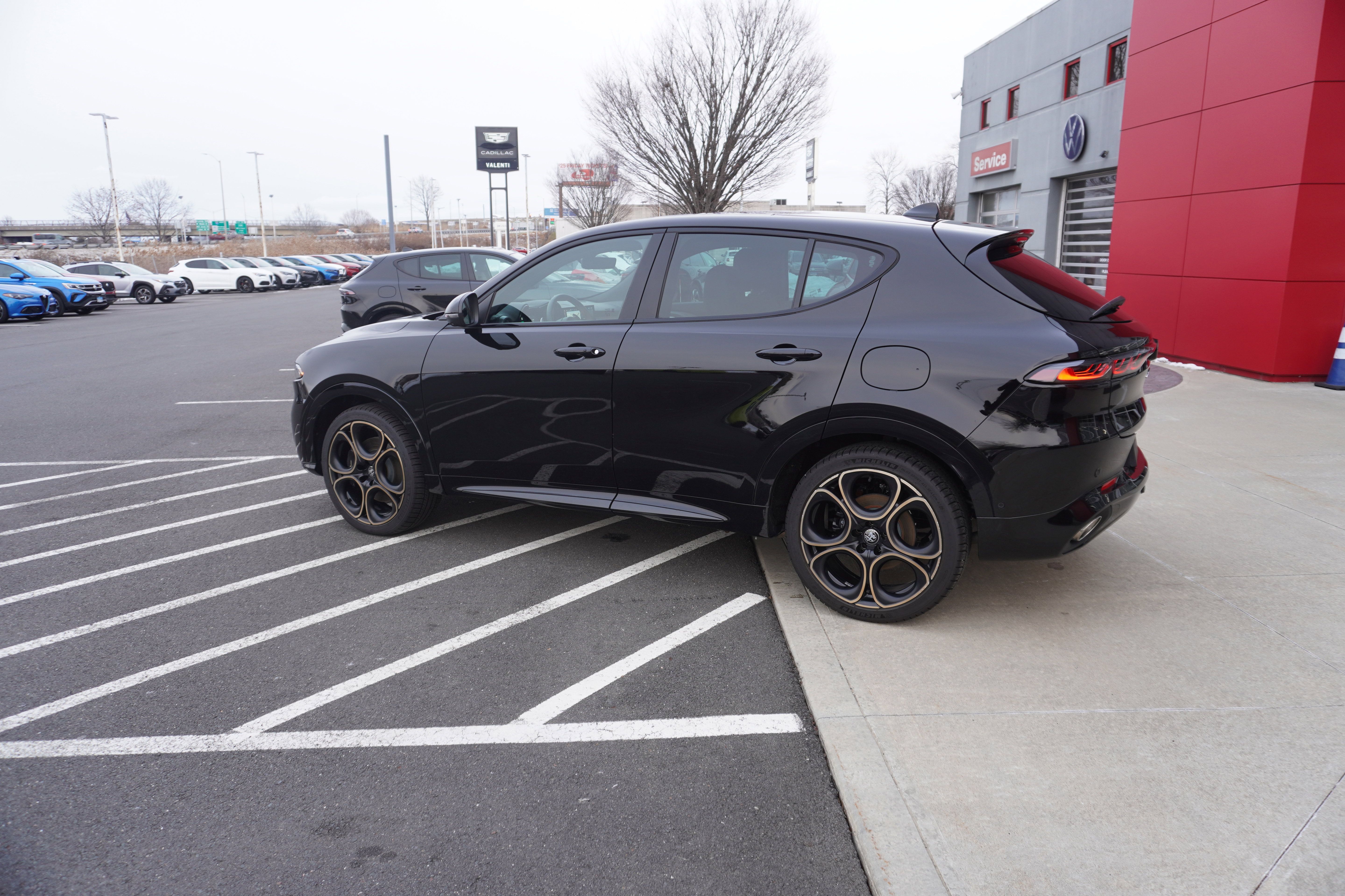 New 2025 Alfa Romeo Tonale AWD/4WD image 9