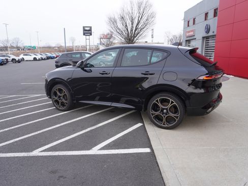 New 2025 Alfa Romeo Tonale image 9