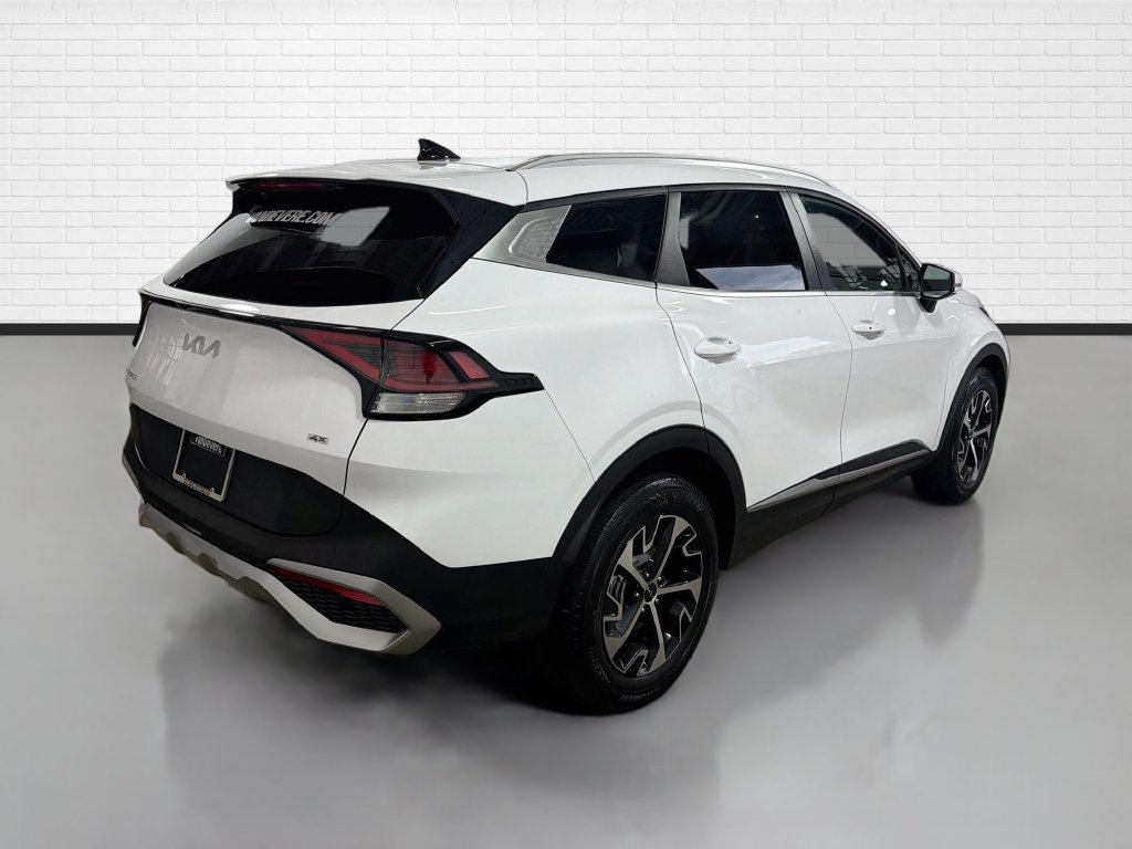 Used 2024 Kia Sportage EX AWD/4WD image 9