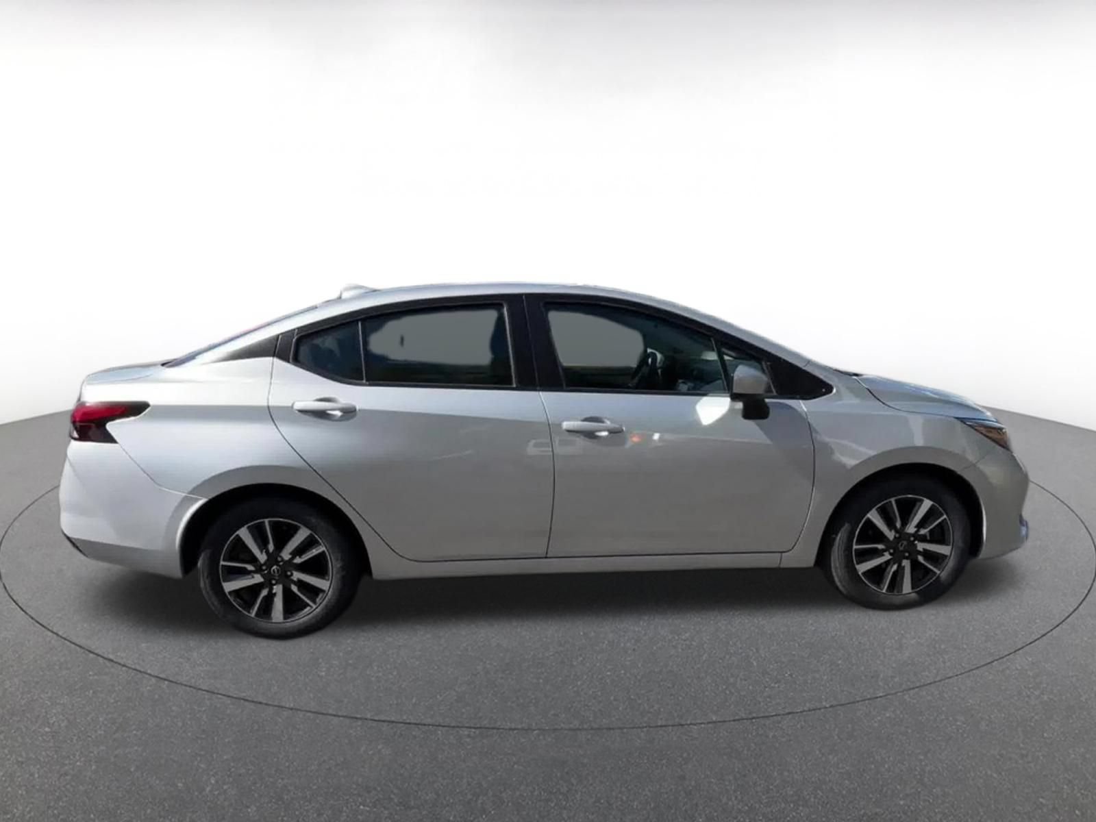 Used 2025 Nissan Versa SV FWD image 15