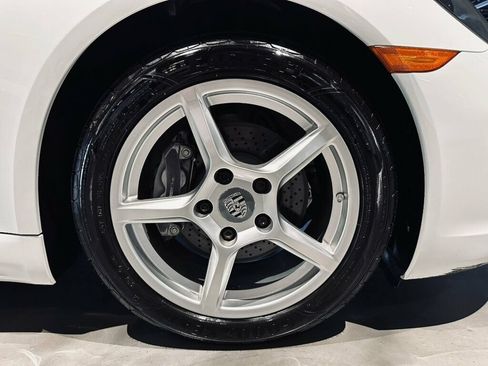Used 2018 Porsche 718 Boxster RWD image 28
