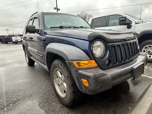 Used 2007 Jeep Liberty Sport image 3