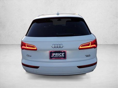 Used 2018 Audi Q5 2.0T Premium w/ Convenience Package image 3