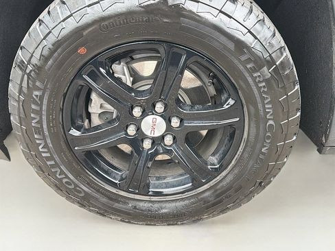 Used 2023 GMC Acadia AT4 w/ Technology Package AWD/4WD image 36