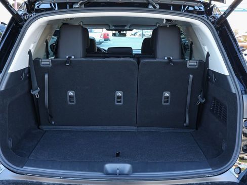 New 2026 Nissan Pathfinder SV image 16