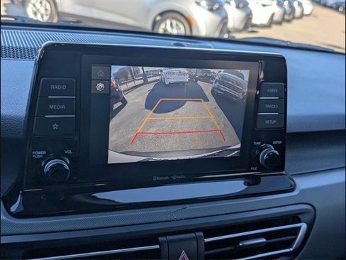 Certified 2022 Kia Seltos LX image 11