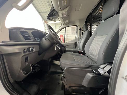 Used 2024 Ford Transit 250 Low Roof w/ Exterior Upgrade Package RWD image 15