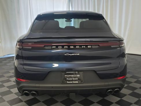 Certified 2025 Porsche Cayenne Coupe AWD/4WD image 6