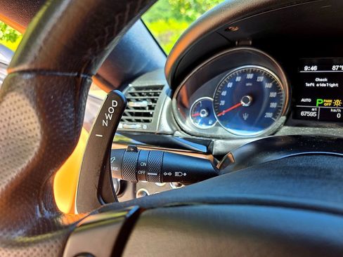 Used 2016 Maserati GranTurismo Sport RWD image 22