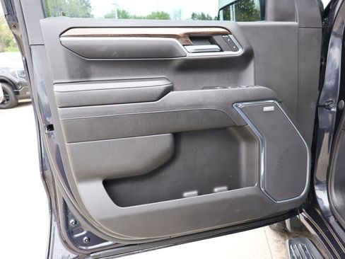 Used 2023 GMC Sierra 1500 Elevation w/ Elevation Premium Package AWD/4WD image 12