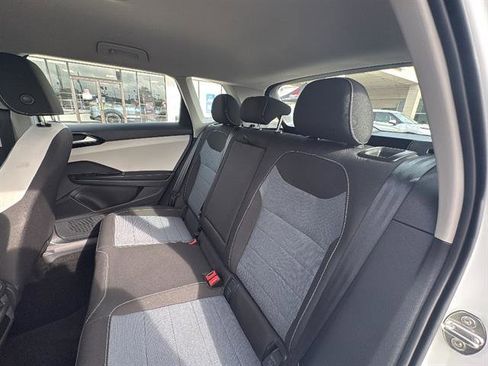 Certified 2025 Volkswagen Taos S FWD image 33