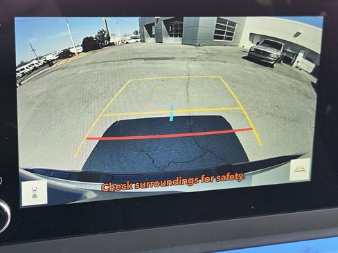 Used 2025 Toyota Tacoma TRD Off-Road image 17