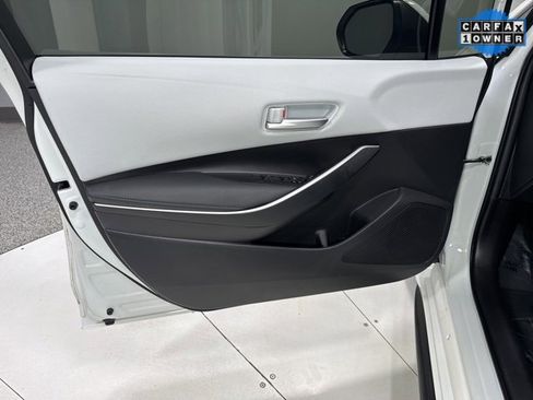 Used 2022 Toyota Corolla SE image 6