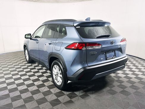 Used 2023 Toyota Corolla Cross LE FWD image 5