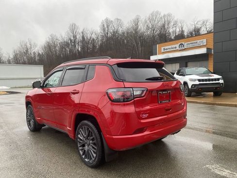 Certified 2022 Jeep Compass Limited w/ (RED) Package image 4