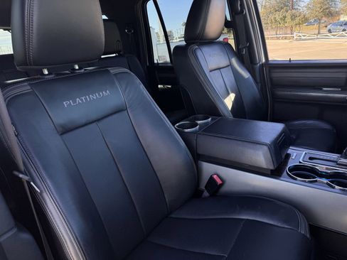 Used 2015 Ford Expedition EL Platinum image 27