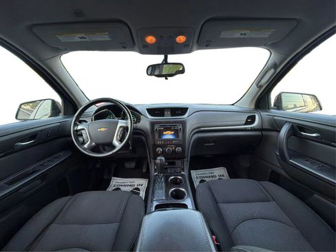 Used 2015 Chevrolet Traverse LT FWD image 25