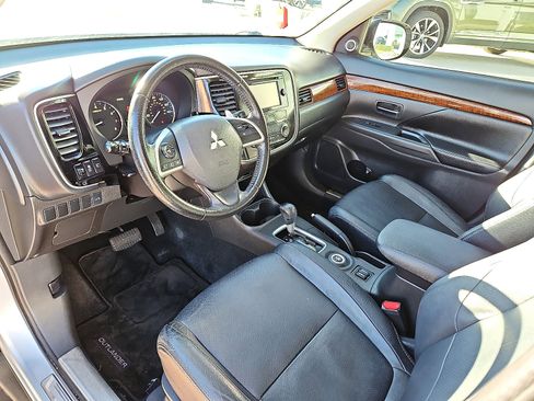 Used 2014 Mitsubishi Outlander GT image 13