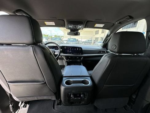 Certified 2025 Chevrolet Suburban LT w/ Comfort Package RWD image 31