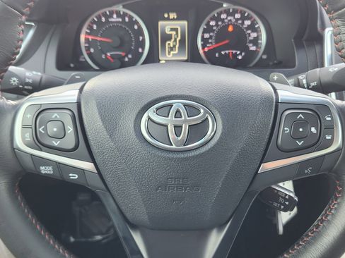 Used 2016 Toyota Camry SE image 7