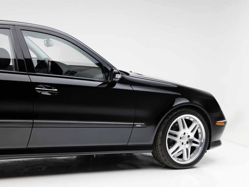 Used 2005 Mercedes-Benz E 500 Sedan image 31