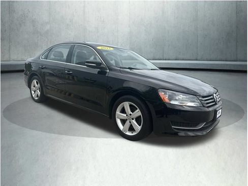 Used 2015 Volkswagen Passat 1.8T SE FWD image 8