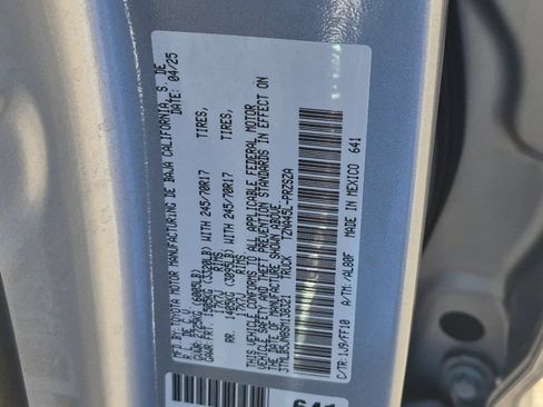 Certified 2025 Toyota Tacoma SR5 AWD/4WD image 24