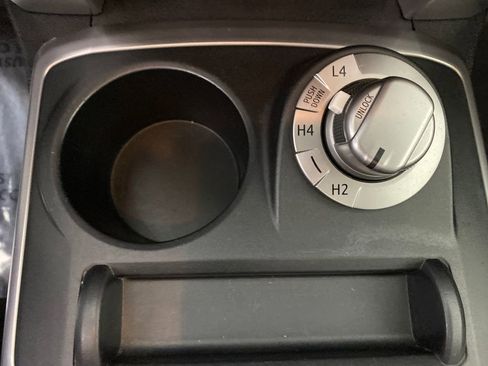 Used 2017 Toyota 4Runner SR5 Premium image 21