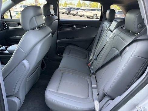 Certified 2019 Lincoln Nautilus Reserve FWD image 16