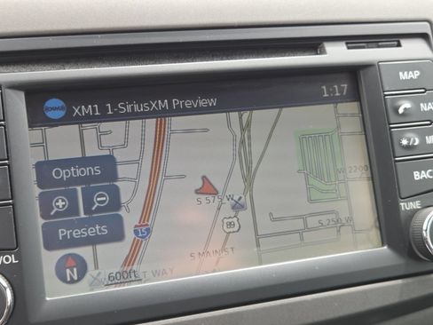 Used 2013 Nissan Sentra SR w/ Premium Pkg FWD image 9
