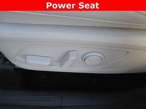 Used 2025 Kia Sorento EX image 24