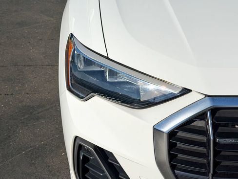 Used 2022 Audi Q3 2.0T Premium w/ Convenience Package image 5