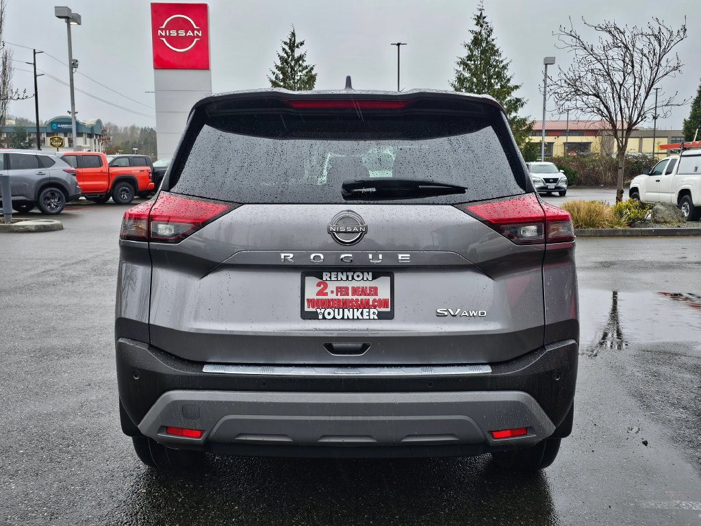 Used 2023 Nissan Rogue SV AWD/4WD image 6