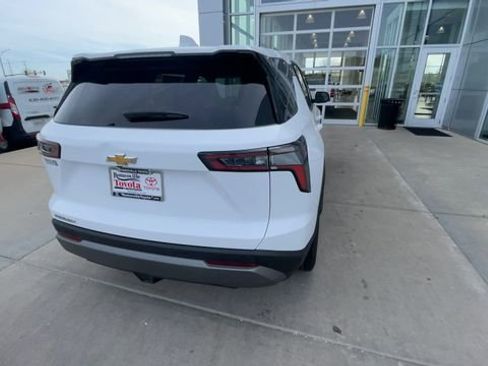 Used 2025 Chevrolet Equinox LT FWD image 9