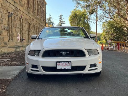Used 2013 Ford Mustang Premium image 32
