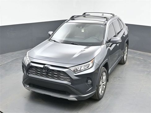 Used 2019 Toyota RAV4 Limited w/ Advanced Technology Package image 15