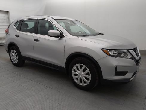 Used 2020 Nissan Rogue S FWD image 11