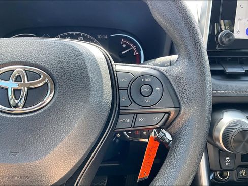 Used 2025 Toyota RAV4 LE FWD image 19