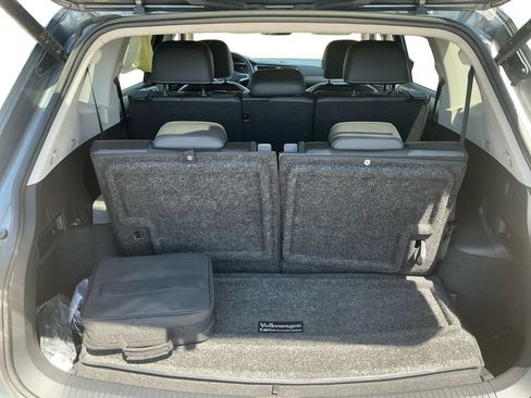 Used 2023 Volkswagen Tiguan SE FWD image 22