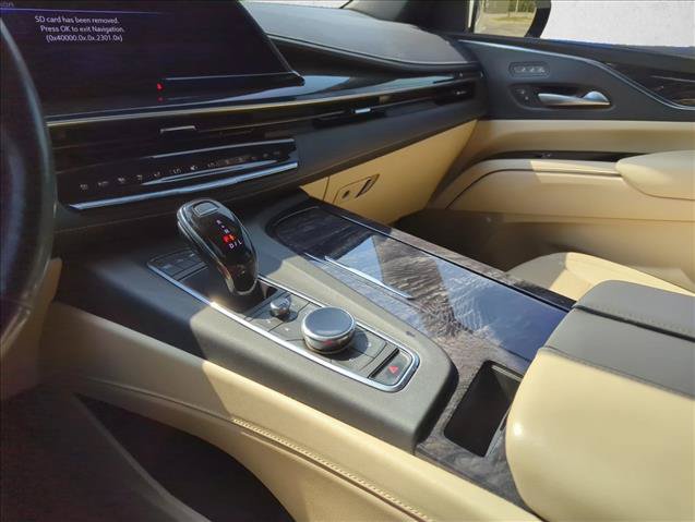 Used 2023 Cadillac Escalade Premium Luxury AWD/4WD image 15