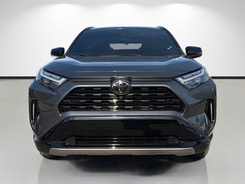 Used 2025 Toyota RAV4 XSE w/ Advanced Technology Package image 8