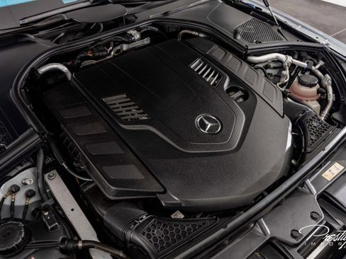 Used 2025 Mercedes-Benz S 580 4MATIC Sedan image 5