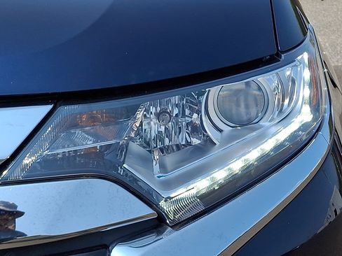 Used 2018 Mitsubishi Outlander LE AWD/4WD image 10