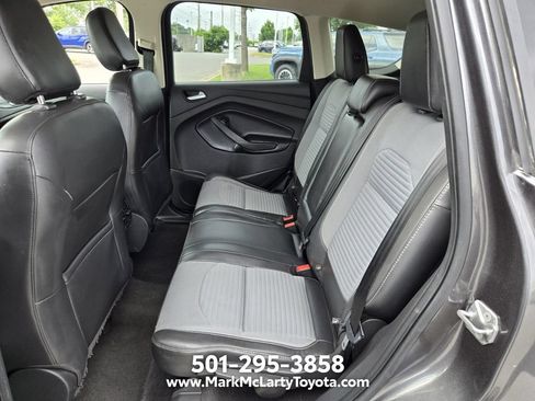 Used 2018 Ford Escape SE w/ SE Sport Appearance Package FWD image 11