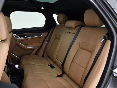 Used 2022 Jaguar F-PACE S AWD/4WD image 21