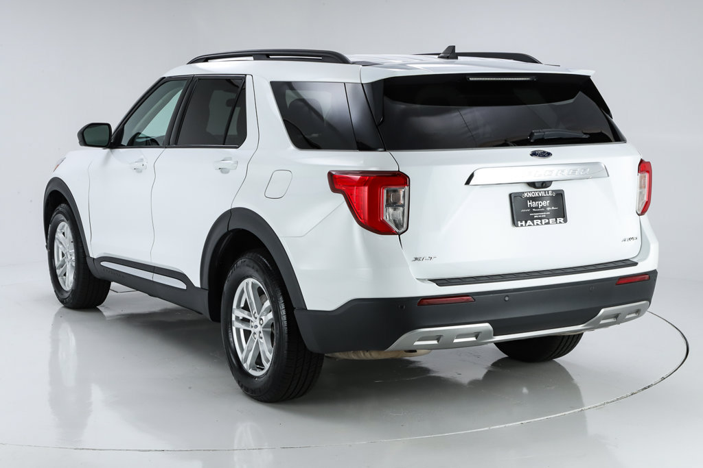 Used 2023 Ford Explorer XLT w/ Equipment Group 202A AWD/4WD image 11
