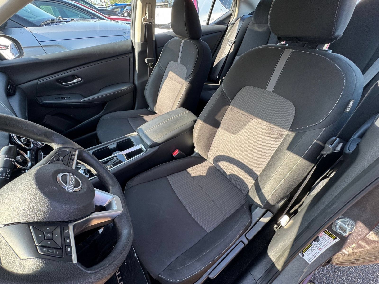 Used 2025 Nissan Sentra SV FWD image 33