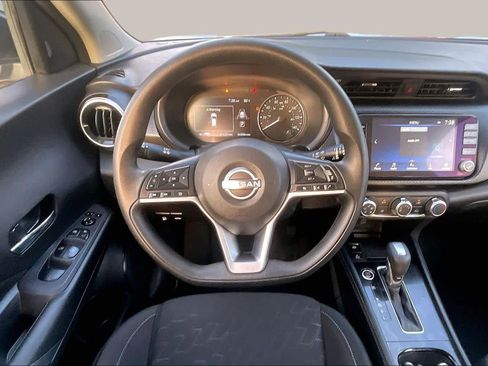 Used 2024 Nissan Kicks SV FWD image 6
