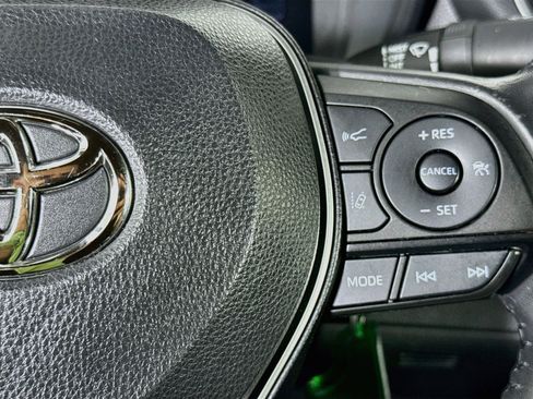 Used 2022 Toyota Corolla SE FWD image 13
