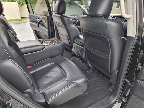 Used 2017 INFINITI QX80 4WD image 18
